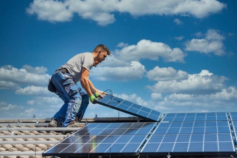 Do You Install A Rooftop Solar Panel - Benefits To Consider