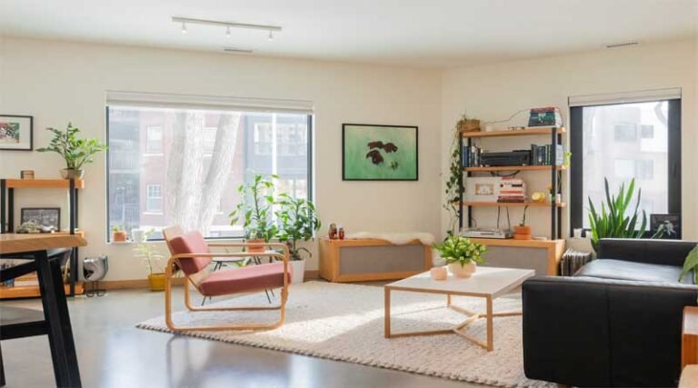 tips-to-improve-a-small-living-space