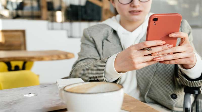 how to locate someone using their phone number