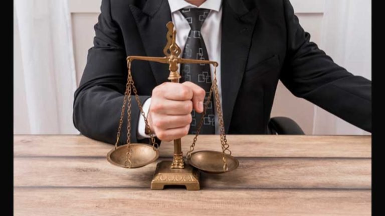 Difference-Between-A-Trial-Lawyer-And-A-Litigator