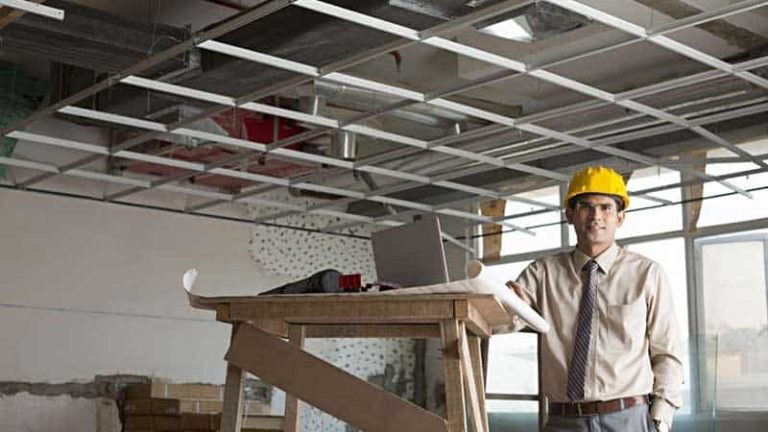 The Top 7 Benefits OF Using Commercial Roofing Contractors