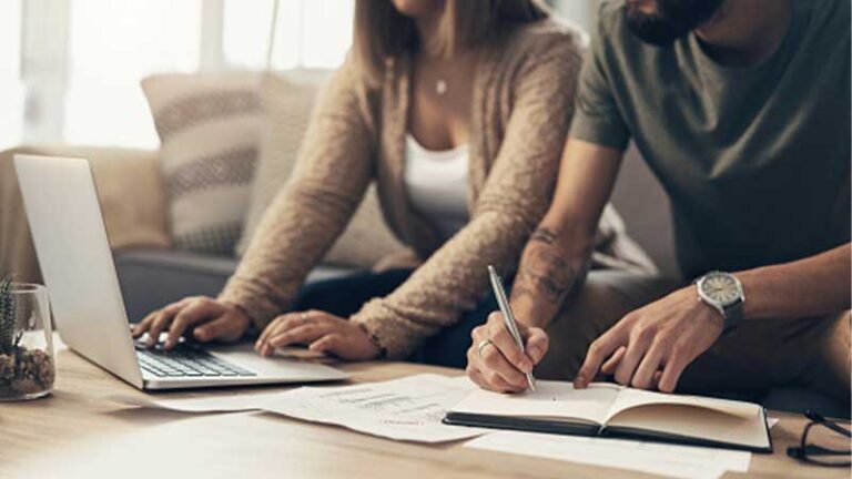 Can-My-Spouse-Stay-on-My-Insurance