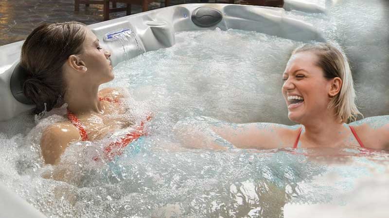 Hot water tub